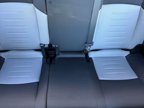 Used 2025 Toyota Tacoma TRD Off-Road image 39