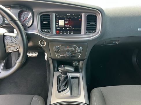 Used 2022 Dodge Charger R/T w/ Blacktop Package image 33