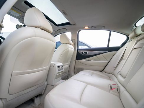 Used 2015 INFINITI Q50 Premium w/ Navigation Package image 32