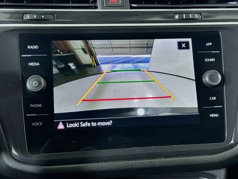 Used 2023 Volkswagen Tiguan SE FWD image 34