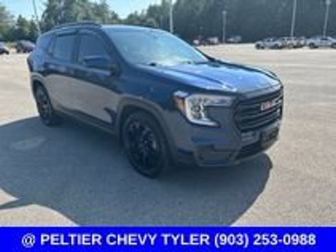 Used 2022 GMC Terrain SLE w/ Driver Convenience Package FWD image 1