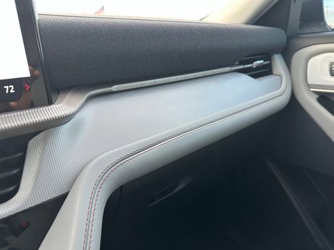 New 2025 Ford Explorer Active w/ Active Comfort Package image 21