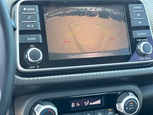 Used 2018 Nissan Kicks SV FWD image 25