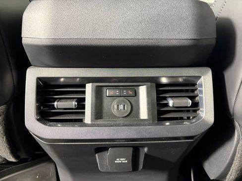 Certified 2025 Ford F350 Platinum image 31