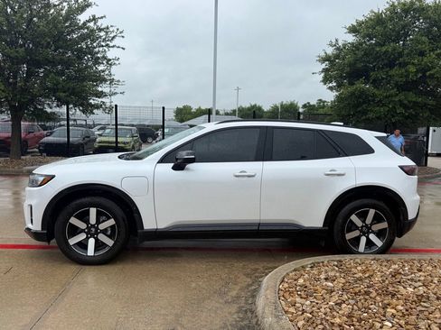 Used 2024 Honda Prologue Touring image 2