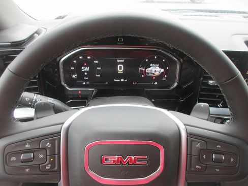 New 2026 GMC Sierra 1500 SLT w/ SLT Convenience Package image 18