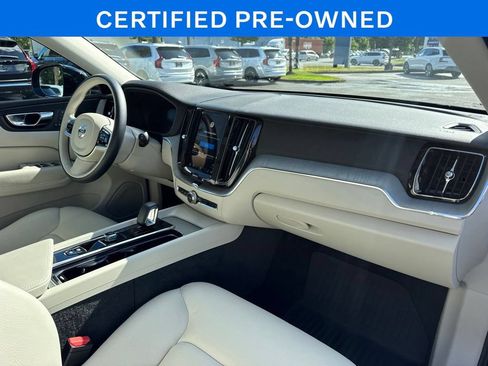 Certified 2025 Volvo XC60 T8 Plus w/ Protection Package Premier AWD/4WD image 20