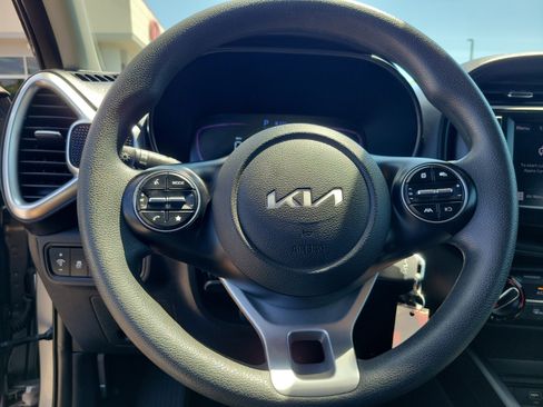 Used 2024 Kia Soul LX w/ Option Group 015 FWD image 21