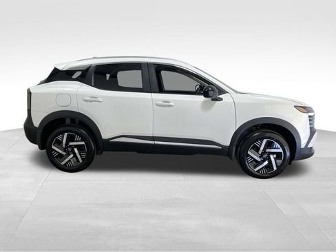 New 2026 Nissan Kicks SV w/ SV Premium Package FWD image 2