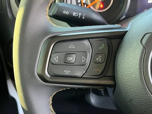 Used 2024 Jeep Gladiator Sport AWD/4WD image 17