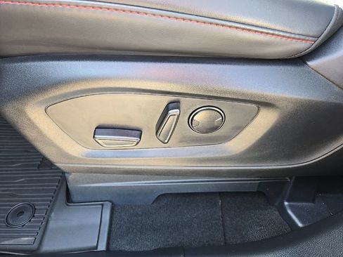 Used 2025 Ford Explorer ST-Line AWD/4WD image 40