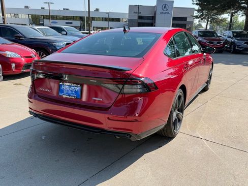 Used 2025 Honda Accord Sport image 4