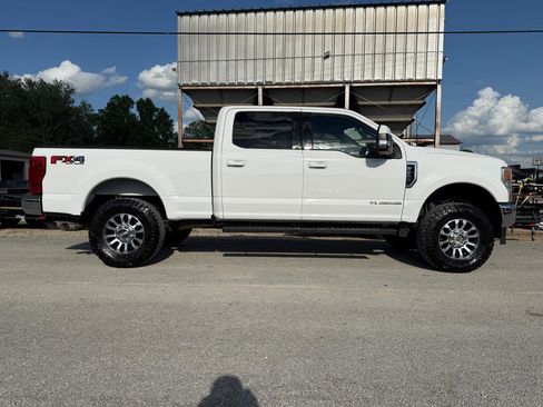 Used 2022 Ford F250 Lariat w/ Lariat Value Package image 8