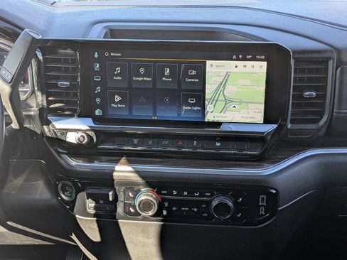 Used 2025 Chevrolet Silverado 2500 LT w/ Convenience Package image 19