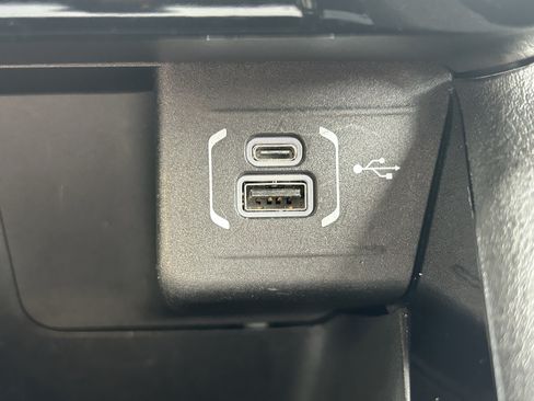 Used 2025 Jeep Compass Trailhawk AWD/4WD image 32