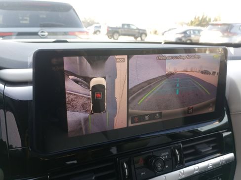 New 2026 Nissan Pathfinder SL image 18