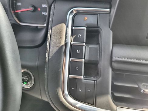 Used 2024 Chevrolet Tahoe LS RWD image 15