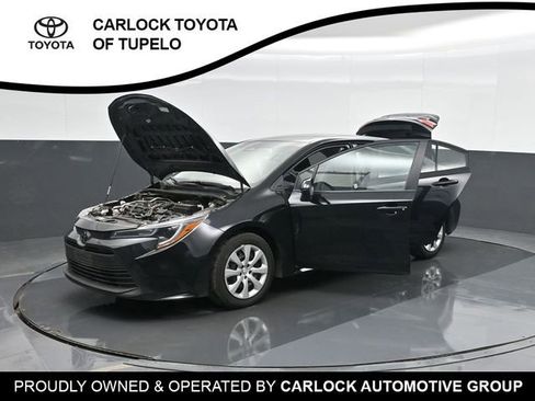 Used 2024 Toyota Corolla LE image 39
