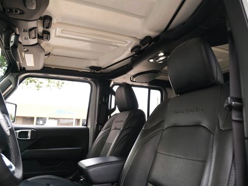 Used 2023 Jeep Wrangler Unlimited Sahara AWD/4WD image 21