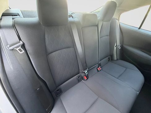 Used 2020 Toyota Corolla LE FWD image 18