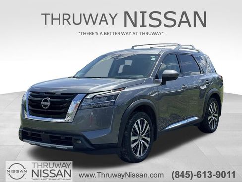 Certified 2024 Nissan Pathfinder Platinum AWD/4WD image 1