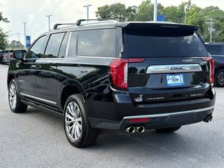 Used 2021 GMC Yukon XL Denali w/ Denali Premium Package AWD/4WD video 3
