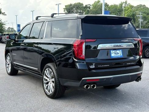 Used 2021 GMC Yukon XL Denali w/ Denali Premium Package AWD/4WD image 3