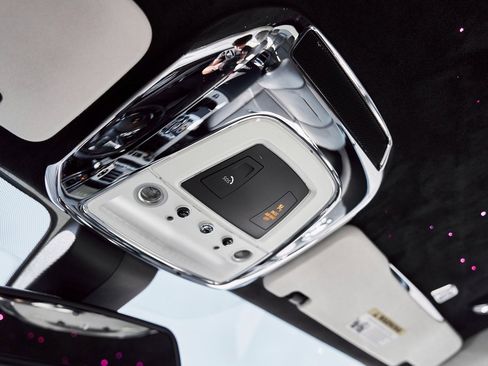 Used 2015 Rolls-Royce Wraith image 77