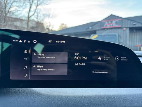 Used 2024 Lucid Air Touring image 35