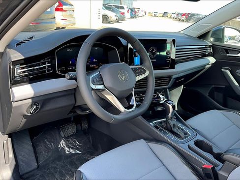 New 2026 Volkswagen Jetta SE image 8