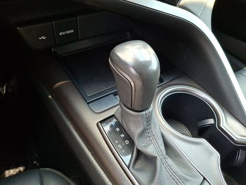 Used 2024 Toyota Camry SE FWD image 15