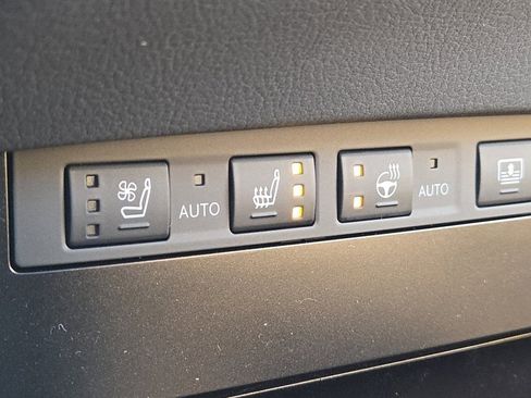 New 2025 Lexus ES 350 Luxury image 9