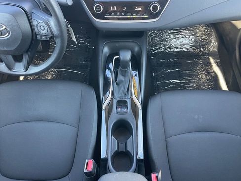 Used 2022 Toyota Corolla LE image 17