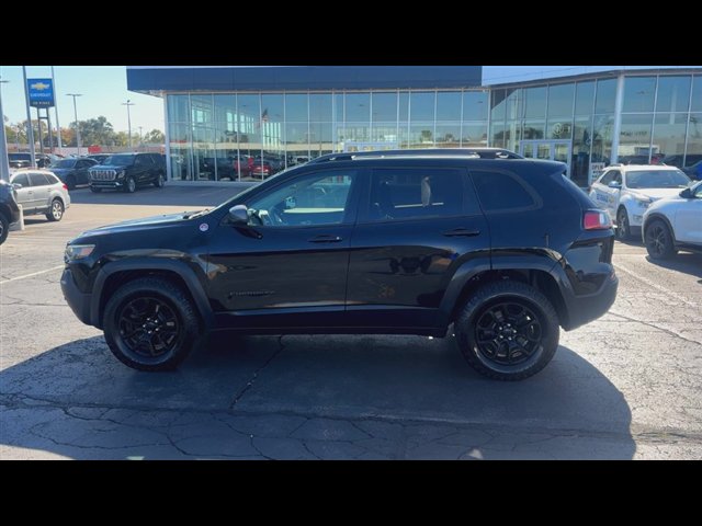 Used 2019 Jeep Cherokee Trailhawk w/ Comfort/Convenience Group AWD/4WD image 5