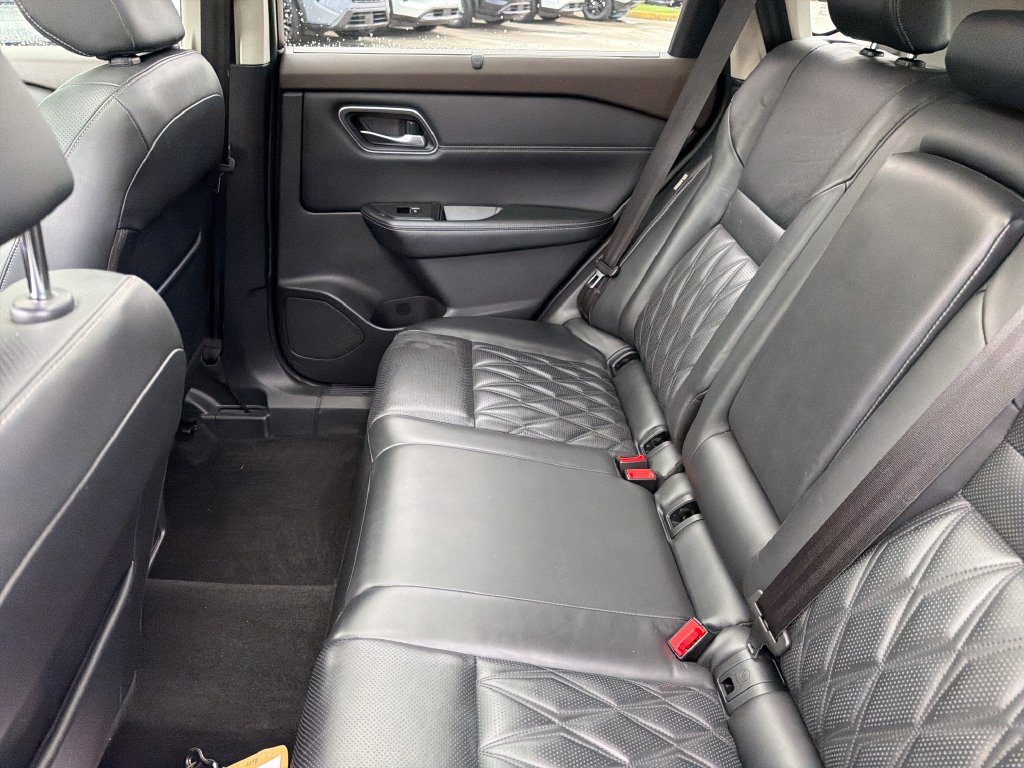 Used 2021 Nissan Rogue Platinum AWD/4WD image 34