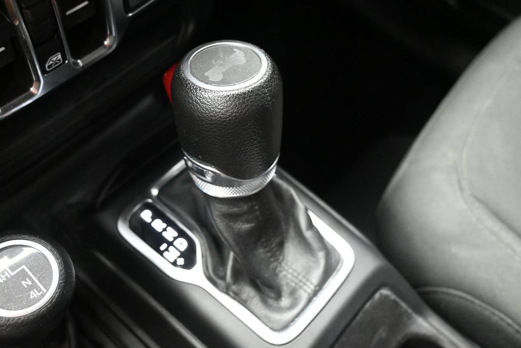 Used 2022 Jeep Wrangler Unlimited Sport AWD/4WD image 19