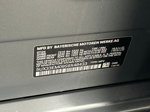 Used 2025 BMW X7 M60i w/ Climate Comfort Package AWD/4WD image 32
