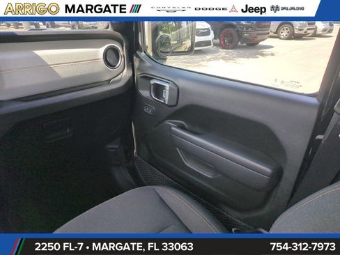 Used 2025 Jeep Wrangler Unlimited Sport S 4xe AWD/4WD image 17