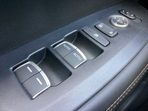 Used 2025 Honda HR-V Sport image 19