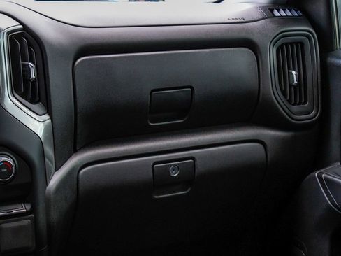 Used 2022 Chevrolet Silverado 1500 Custom Trail Boss AWD/4WD image 17
