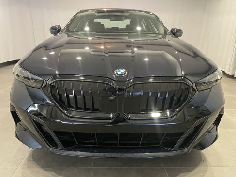 New 2027 BMW 530i xDrive AWD/4WD image 2