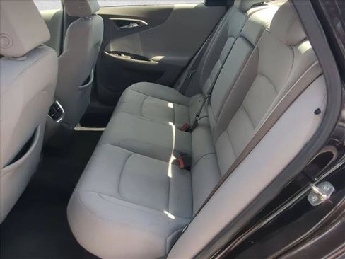 Used 2021 Chevrolet Malibu LT FWD image 17