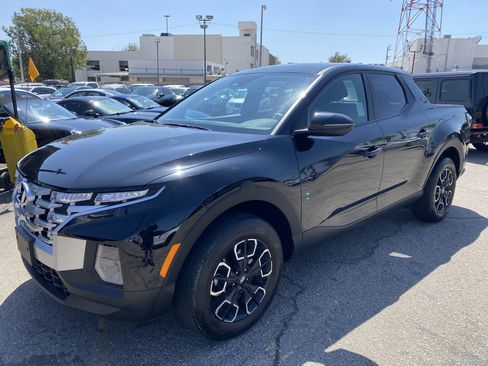 Used 2024 Hyundai Santa Cruz SEL FWD image 2
