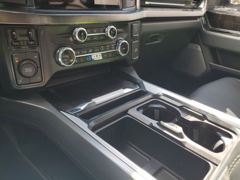 Certified 2024 Ford F250 Lariat w/ Lariat Ultimate Package image 28