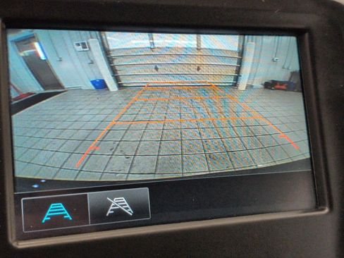 Used 2018 Chevrolet Equinox LT FWD image 14