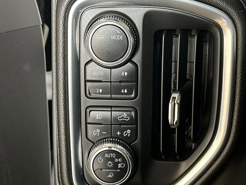Used 2022 GMC Sierra 1500 SLT w/ SLT Premium Plus Package image 32