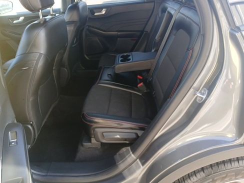 Used 2025 Ford Escape ST-Line image 12