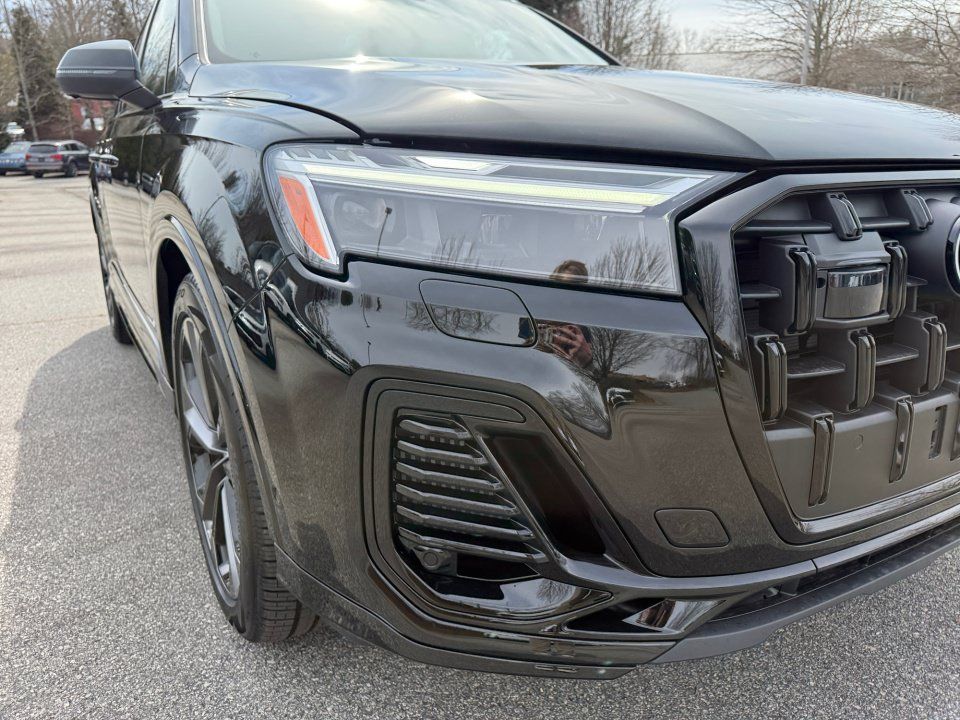 New 2026 Audi Q7 3.0T Premium Plus AWD/4WD image 24