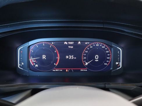 Used 2022 Volkswagen Taos SEL w/ Panoramic Sunroof Package image 35