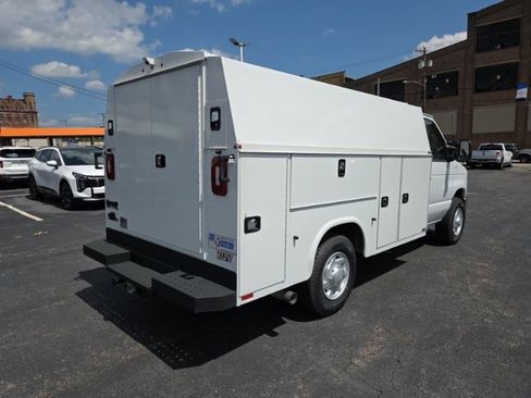 New 2026 Ford E-350 and Econoline 350 Super Duty w/ Power Equipment Group RWD image 7